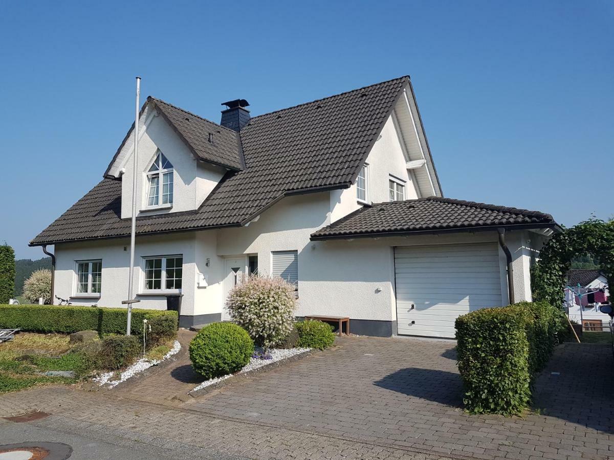 Ferienwohnung Quirinus Eslohe Buitenkant foto